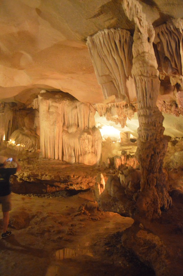 Grotta Thien Canh Son, baia di Ha Long.