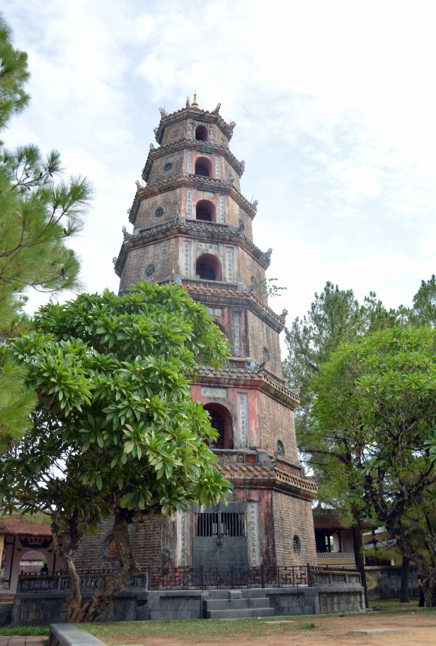 La torre Thap Phuoc Duyen, presso la Thien Mu Pagoda a Hué.
