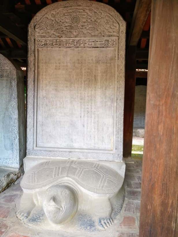 Stele incisa con tartaruga, Tempio della letteratura di Hanoi.