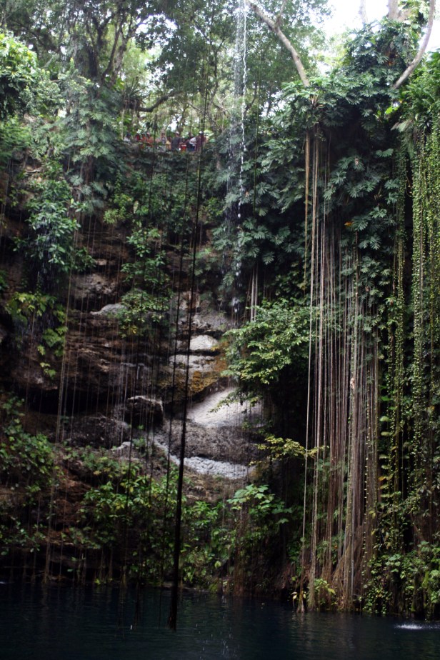 "Ik Kil cenote", Chichén Itzá.