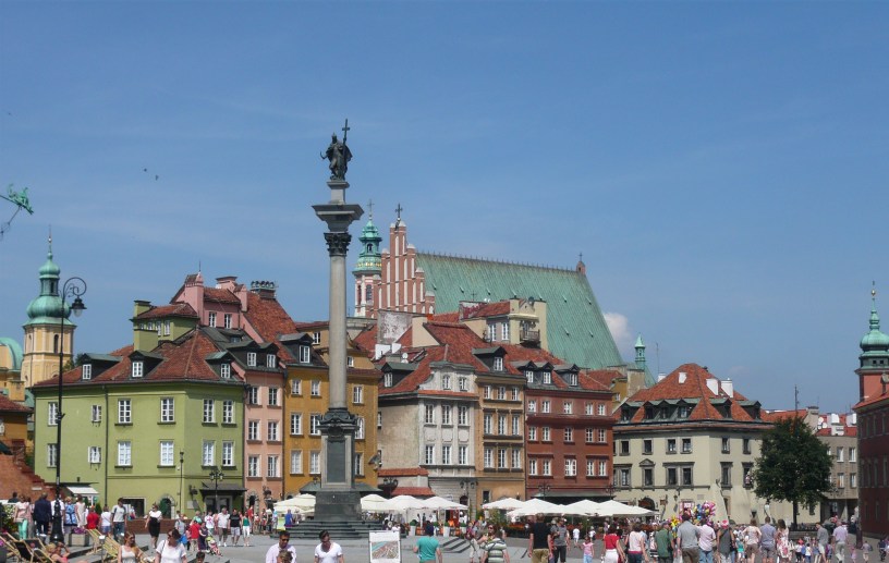 Piazza del Castello con "Colonna di Sigismondo".