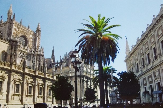 Cattedrale e Archivio generale delle Indie.